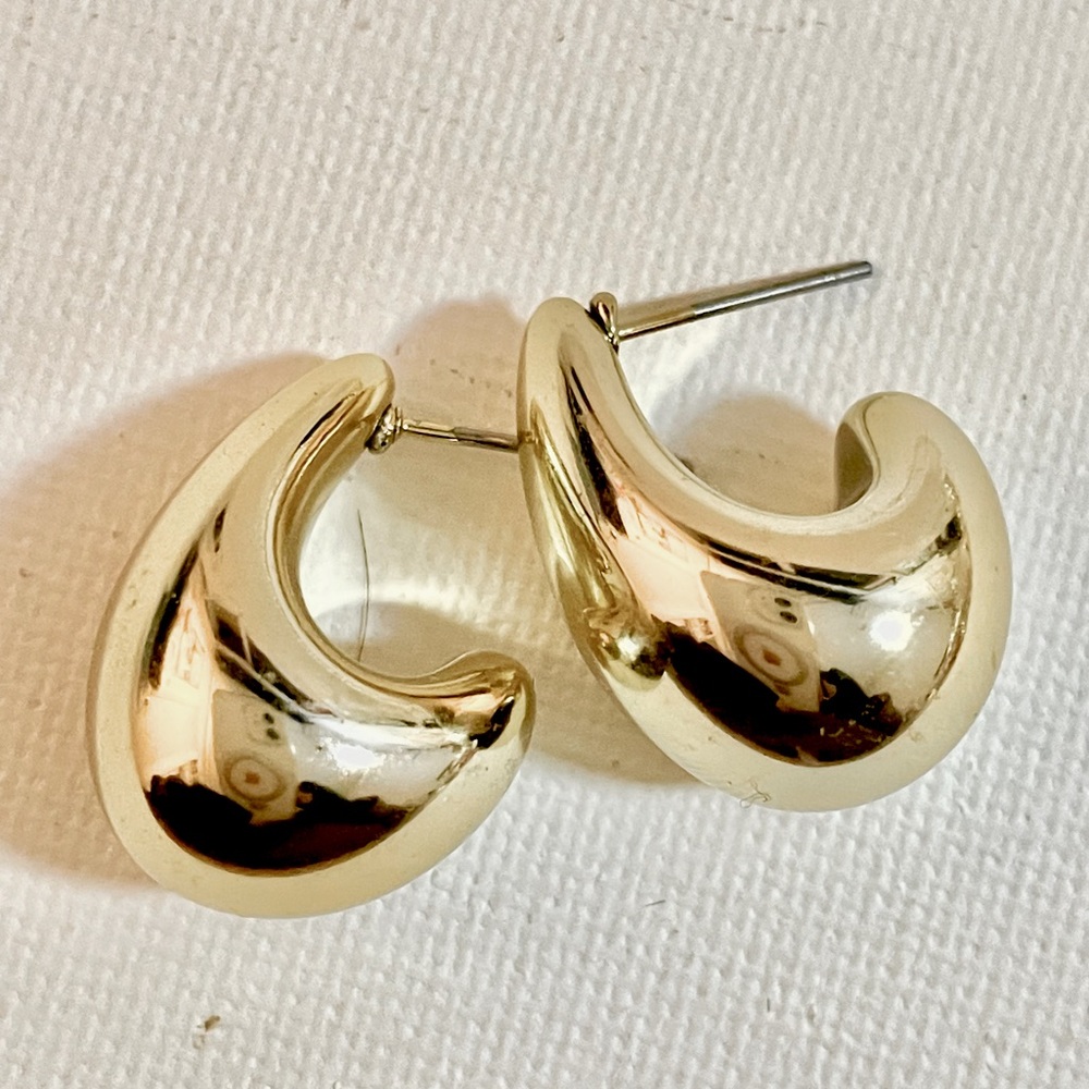 Mini Water Drop Puffy Hoops New